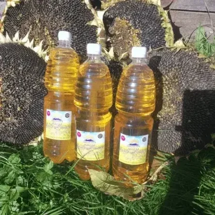Свежевыжатое масло подсолнечника